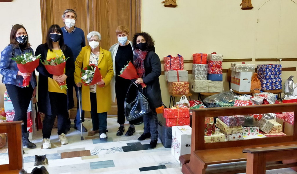Sanremo Anche Nella Citta Dei Fiori Il Progetto Di Solidarieta Scatole Di Natale Con Sanremo Donna Sanremonews It