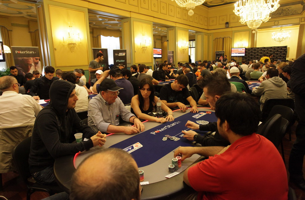 Heard Of The Great Play Poker Online BS Idea? Right Here Is A Good Instance