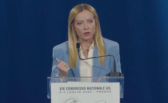 Meloni al congresso della Uil: "Salario giusto una vittoria di tutti i lavoratori" Meloni al congresso della Uil: "Salario giusto una vittoria di tutti i lavoratori"