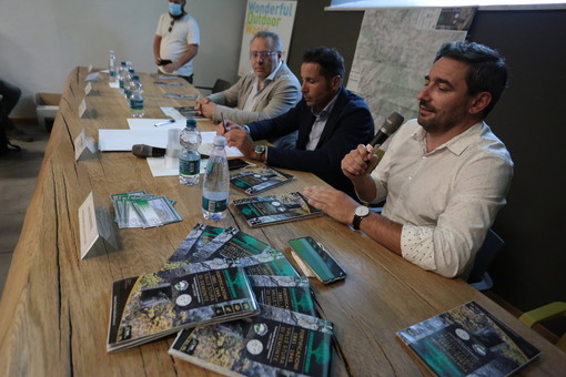 Un'app, una cartina e un manuale: tre nuovi strumenti per la promozione turistica e outdoor della provincia Un'app, una cartina e un manuale: tre nuovi strumenti per la promozione turistica e outdoor della provincia