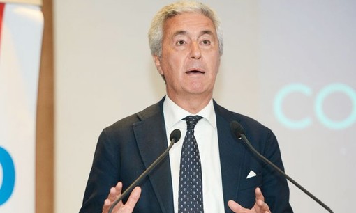 Calcio dilettantistico. Il presidente Sibilia pone il freno alle prime proposte filtrate dalla Lega Pro. "Promozioni e retrocessioni si discutono in Consiglio Federale" Calcio dilettantistico. Il presidente Sibilia pone il freno alle prime proposte filtrate dalla Lega Pro. "Promozioni e retrocessioni si discutono in Consiglio Federale"