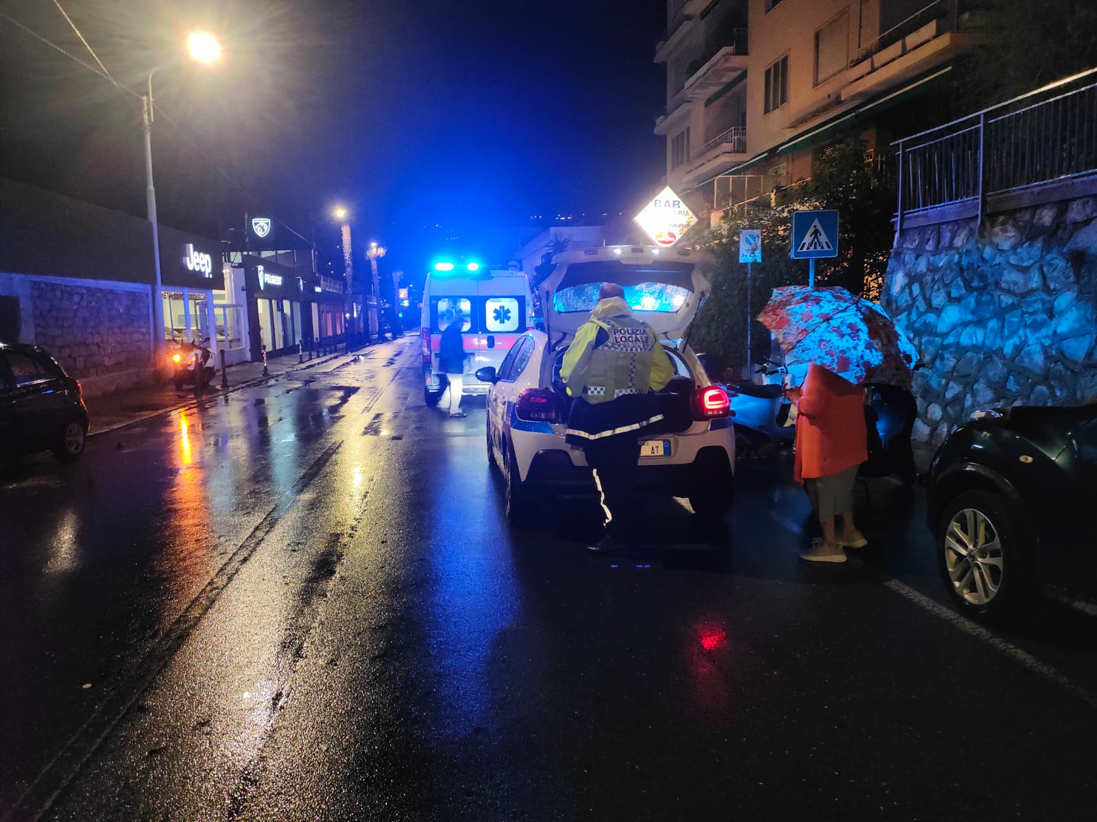 Sanremo: donna investita da scooter in via Guglielmo Marconi (Foto)