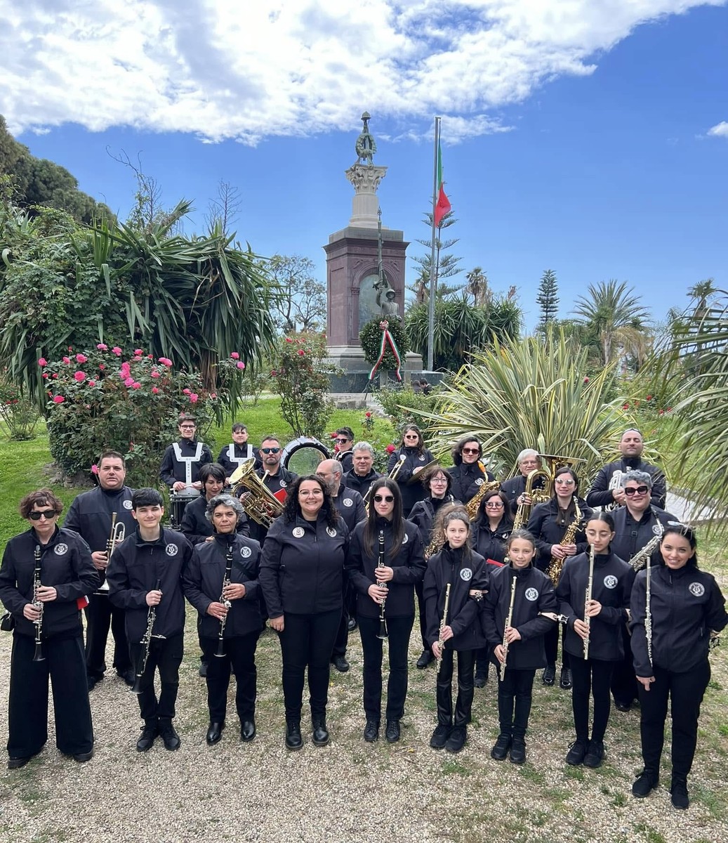 concerto natalizio della Banda Musicale al Teatro Comunale (Foto) – Sanremonews.it concerto natalizio della Banda Musicale al Teatro Comunale (Foto) – Sanremonews.it