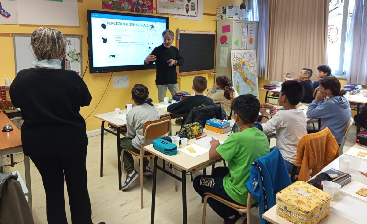 In Liguria 82 ‘esperti’ in più sull’olio extravergine, sono i bambini della scuola di Camporosso – Sanremonews.it In Liguria 82 ‘esperti’ in più sull’olio extravergine, sono i bambini della scuola di Camporosso – Sanremonews.it