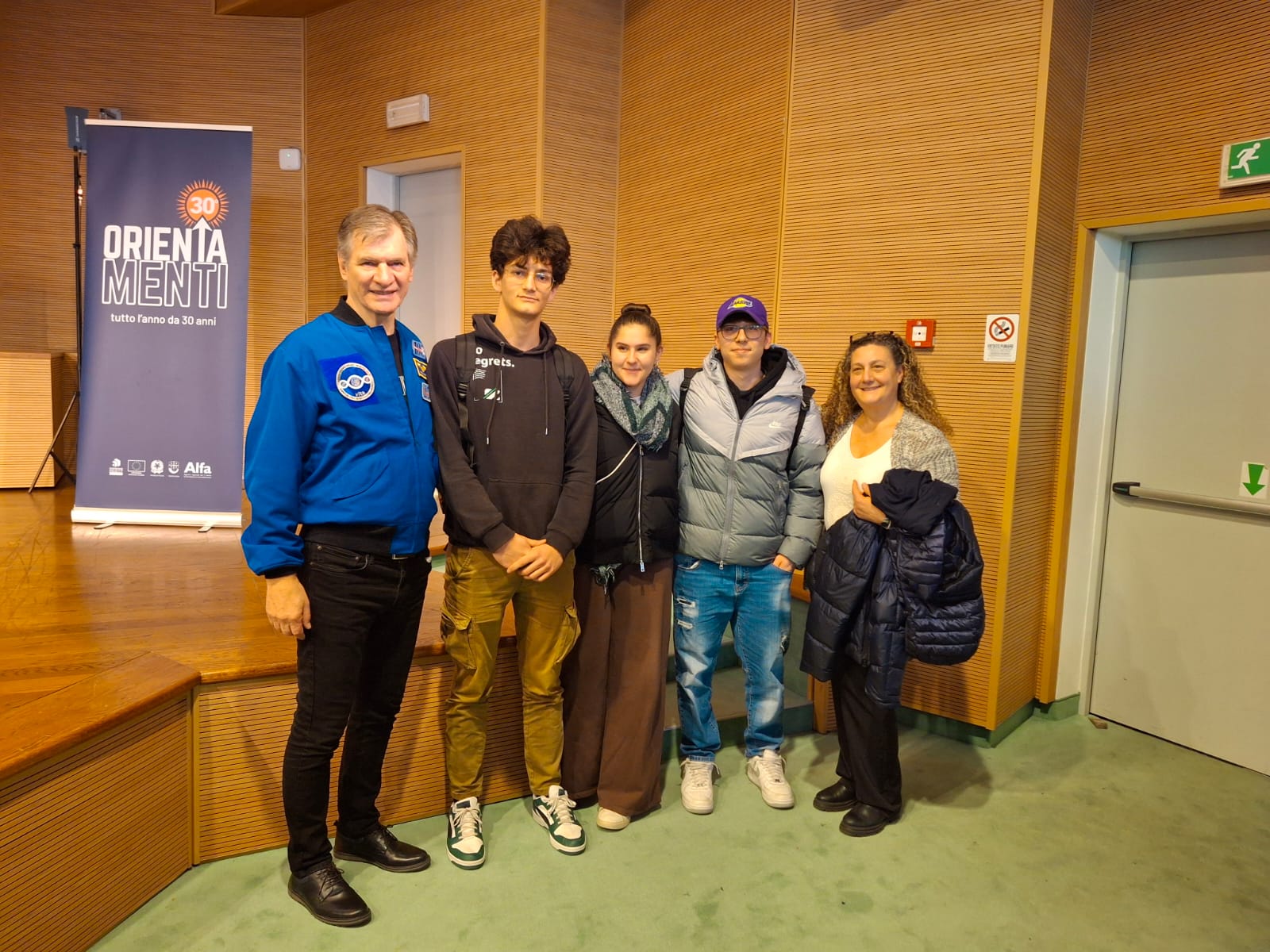 Nell’ambito della rassegna Orientamenti, l’ISISS Fermi-Polo-Montale incontra Paolo Nespoli – Sanremonews.it Nell’ambito della rassegna Orientamenti, l’ISISS Fermi-Polo-Montale incontra Paolo Nespoli – Sanremonews.it