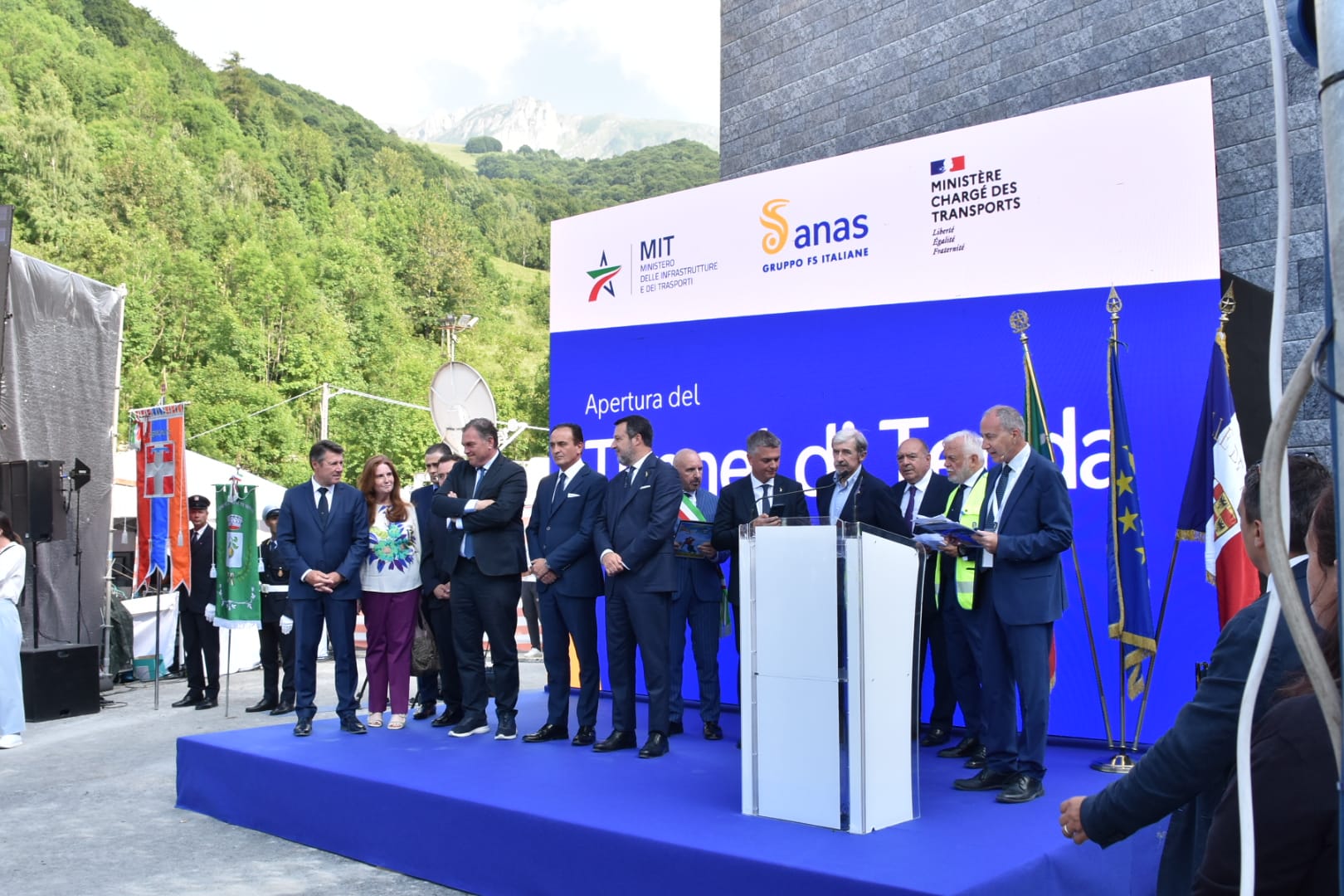 da domani si potrà passare, ma solo dalle 12 (Foto e Video) – Sanremonews.it da domani si potrà passare, ma solo dalle 12 (Foto e Video) – Sanremonews.it