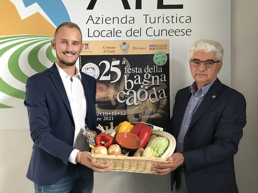 Dalla provincia di Cuneo: conto alla rovescia per la 'Festa della Bagna Caoda' a Faule (Video) Dalla provincia di Cuneo: conto alla rovescia per la 'Festa della Bagna Caoda' a Faule (Video)