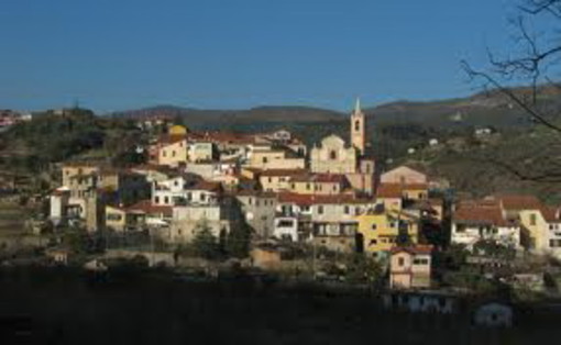 Imperia: emergenza maltempo. Situazione critica in Caramagna. Allagati alcuni negozi. Traffico deviato in Regione Marte Imperia: emergenza maltempo. Situazione critica in Caramagna. Allagati alcuni negozi. Traffico deviato in Regione Marte