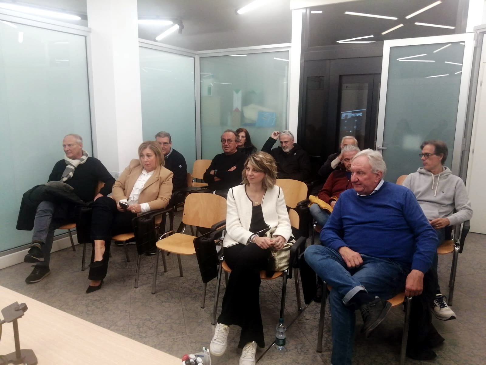 Grande partecipazione all’incontro organizzato dalla Cna a sostegno del settore balneare Grande partecipazione all’incontro organizzato dalla Cna a sostegno del settore balneare