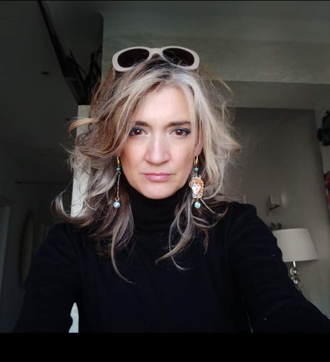 Pittura al Mar, "Tempo ciclico" di Donatella Perno in mostra a Ventimiglia (Foto) Pittura al Mar, "Tempo ciclico" di Donatella Perno in mostra a Ventimiglia (Foto)