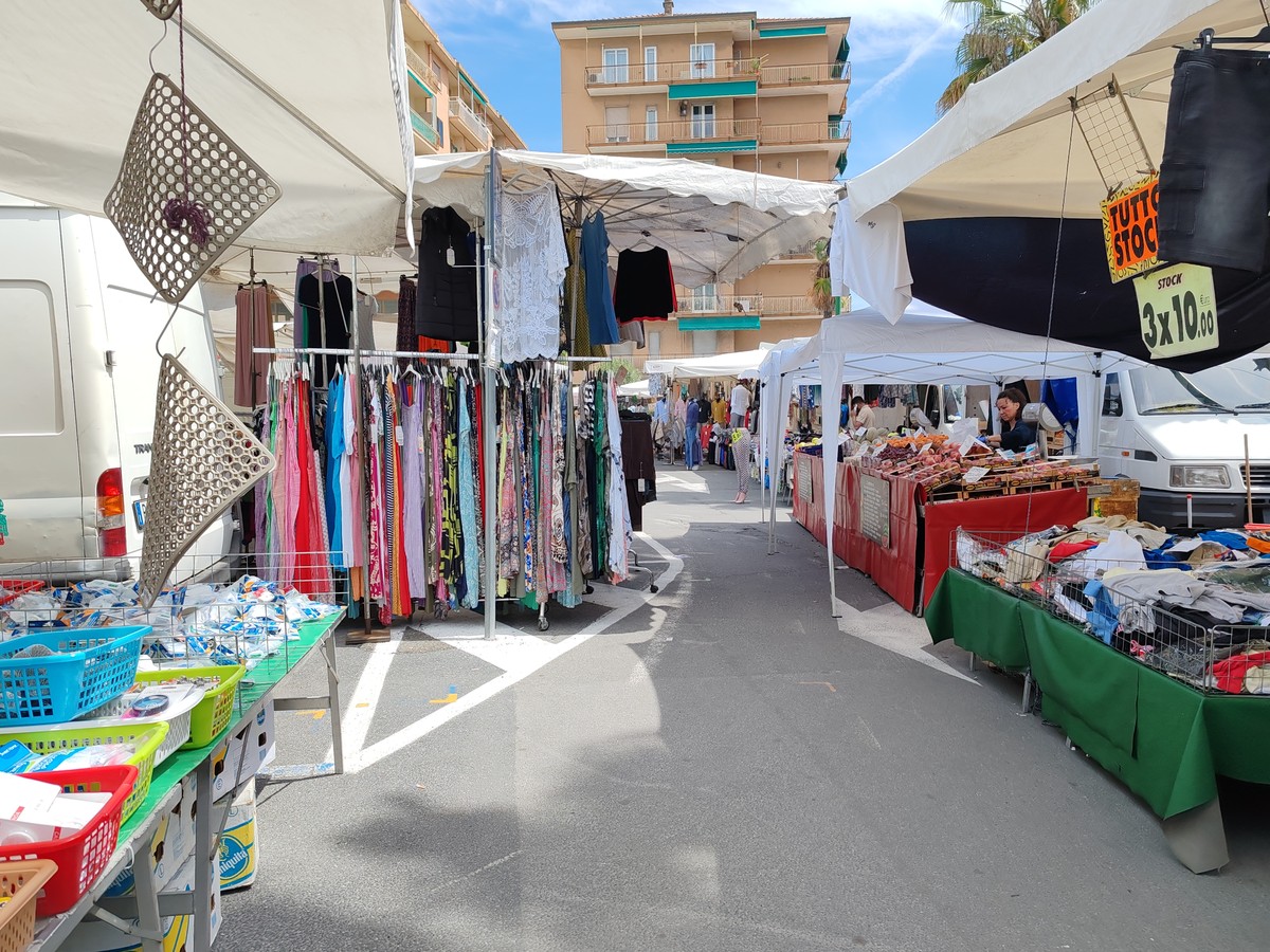 Torna la ‘Fiera del IV Novembre’, a Vallecrosia cambia la viabilità – Sanremonews.it Torna la ‘Fiera del IV Novembre’, a Vallecrosia cambia la viabilità – Sanremonews.it