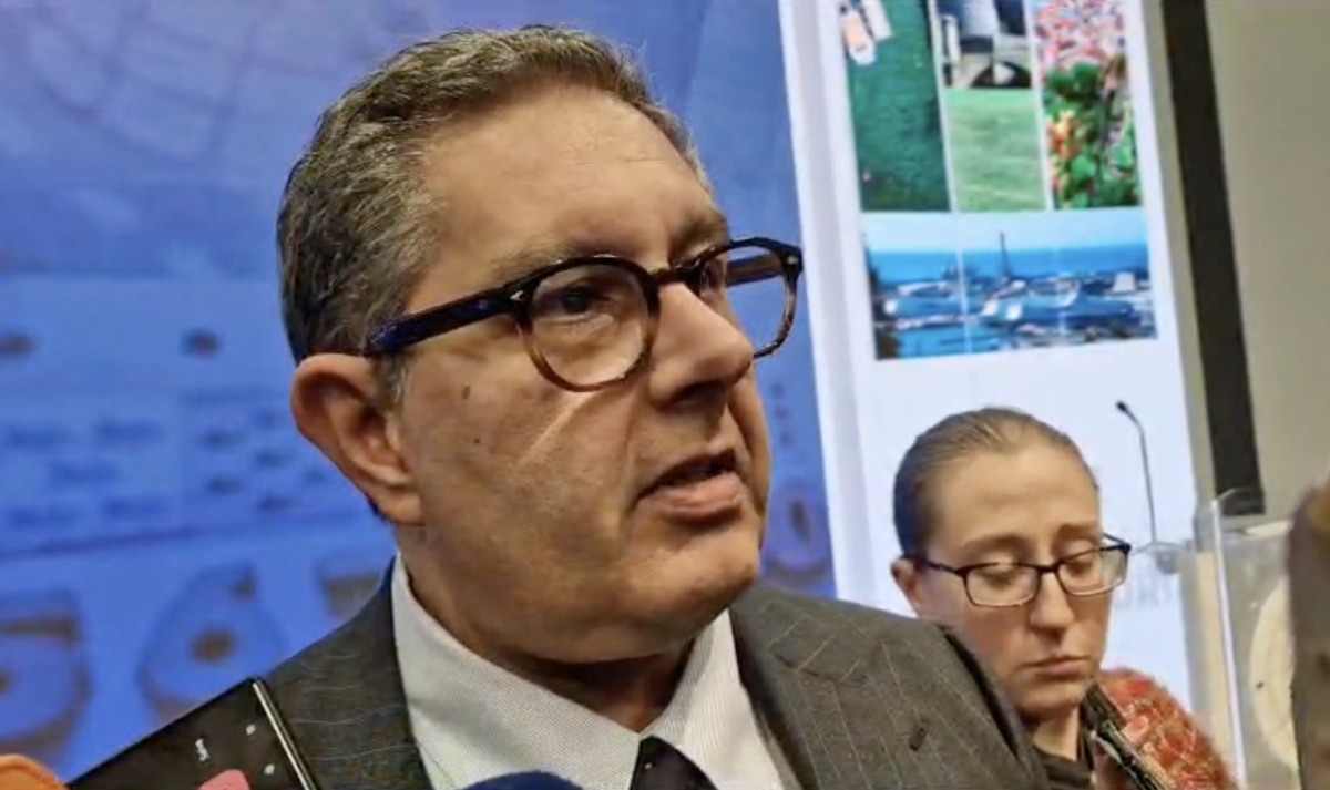 Elezioni Sanremo, Toti e i rapporti tesi con il centrodestra: “Stiamo dialogando anche con altre liste civiche, non abbiamo discipline di partito” (video) Elezioni Sanremo, Toti e i rapporti tesi con il centrodestra: “Stiamo dialogando anche con altre liste civiche, non abbiamo discipline di partito” (video)