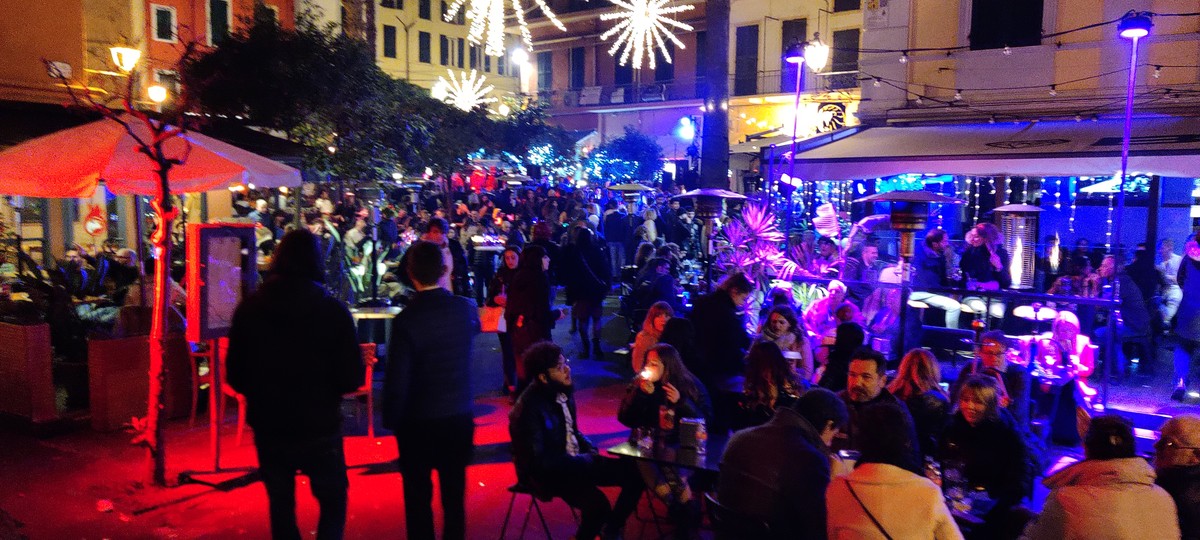 Sanremo: Capodanno da ‘tutto esaurito’ negli alberghi e nei ristoranti, operatori soddisfatti Sanremo: Capodanno da ‘tutto esaurito’ negli alberghi e nei ristoranti, operatori soddisfatti