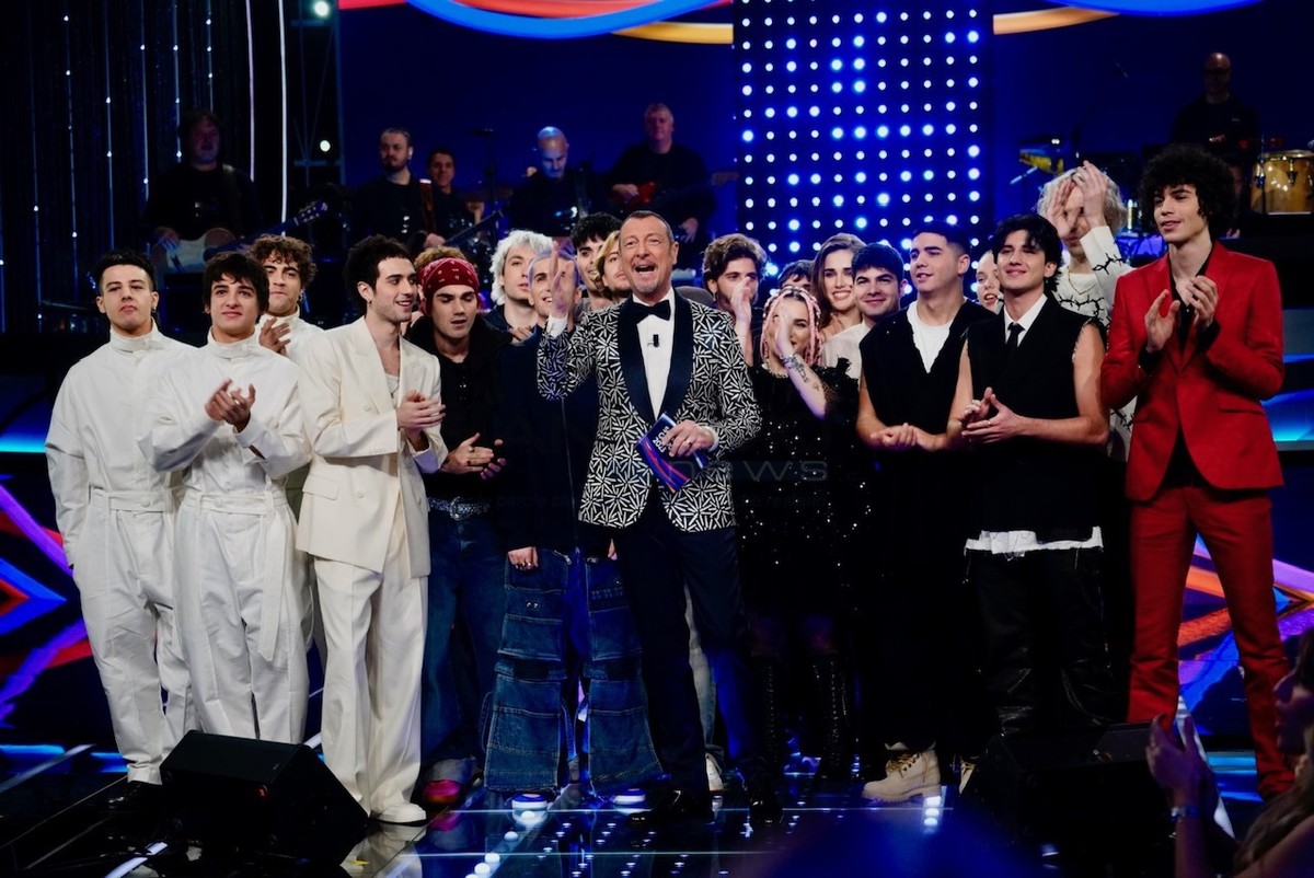 Ecco i titoli delle 30 canzoni in gara al 74° Festival di Sanremo Ecco i titoli delle 30 canzoni in gara al 74° Festival di Sanremo