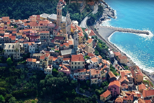 Mare ed escursioni con un click, Berrino:"Su experienceliguria.it oltre 420 esperienze per i turisti, dal blu all'entroterra" Mare ed escursioni con un click, Berrino:"Su experienceliguria.it oltre 420 esperienze per i turisti, dal blu all'entroterra"