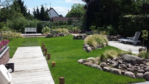 Tre elementi di arredo da giardino per creare uno spazio verde accogliente per l’estate Tre elementi di arredo da giardino per creare uno spazio verde accogliente per l’estate