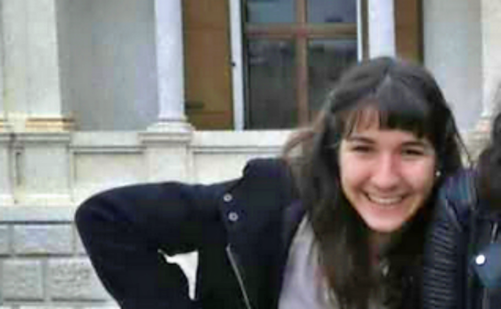 Scuole e licei di tutta la provincia ricordano con un minuto di silenzio Giulia, la ragazza uccisa dall’ex fidanzato Scuole e licei di tutta la provincia ricordano con un minuto di silenzio Giulia, la ragazza uccisa dall’ex fidanzato