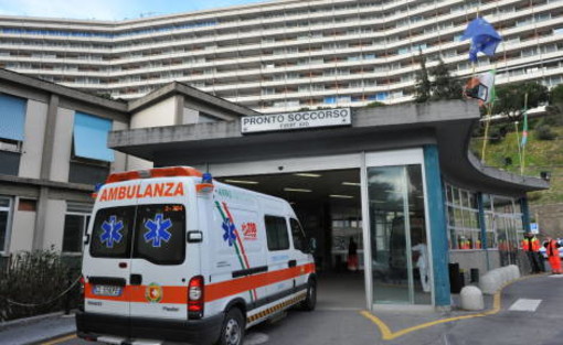 Primo caso di vaiolo delle scimmie in Liguria: 22enne ricoverata al San Martino Primo caso di vaiolo delle scimmie in Liguria: 22enne ricoverata al San Martino