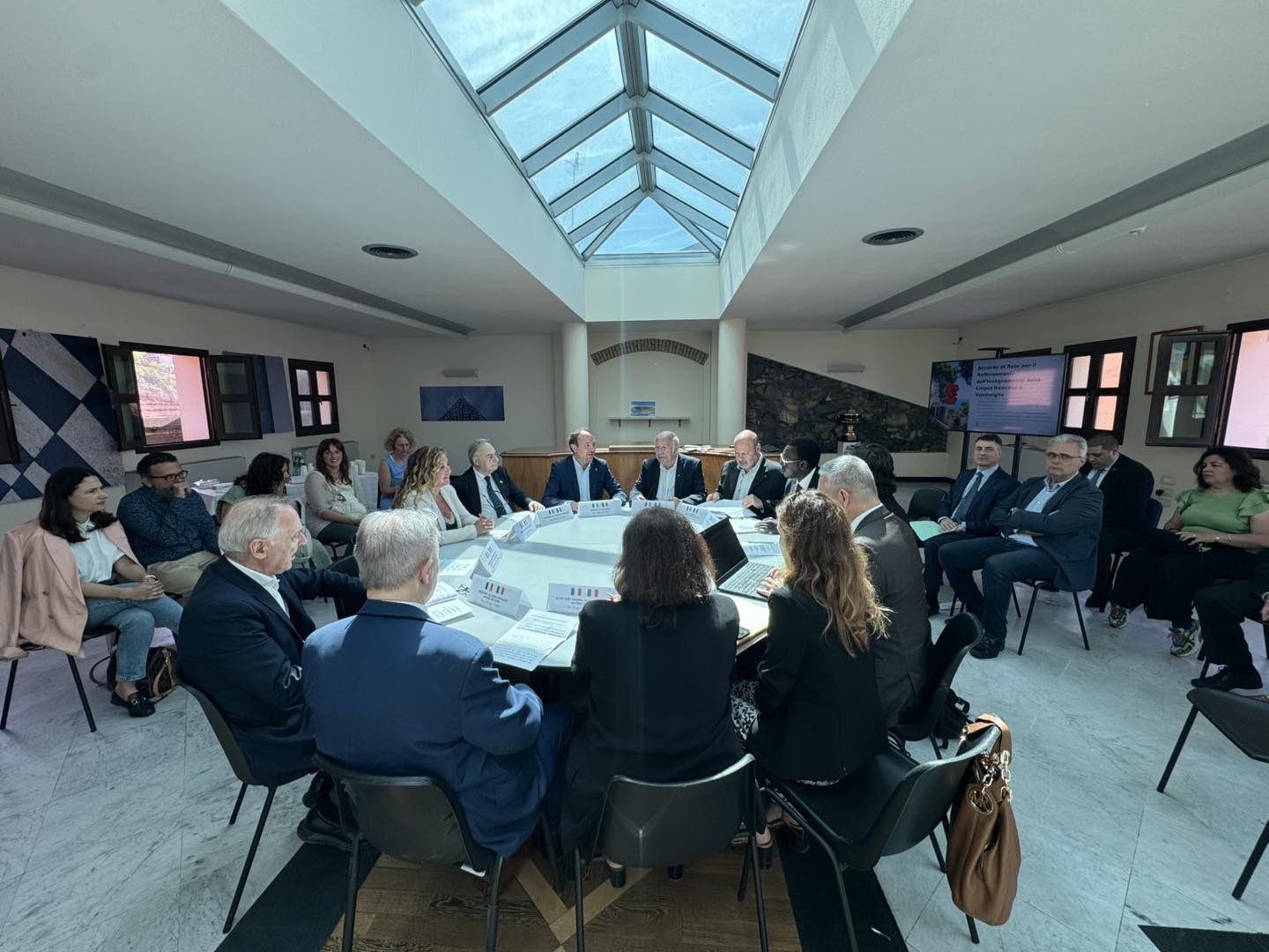 Interscambio didattico italo-francese, Ventimiglia e Mentone più vicine nel segno dell’educazione (Foto) – Sanremonews.it Interscambio didattico italo-francese, Ventimiglia e Mentone più vicine nel segno dell’educazione (Foto) – Sanremonews.it
