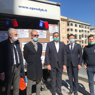 Coronavirus: Regione Liguria, arrivate quest’oggi 50.000 mascherine dalla Cina donate da Cosco di Shangai (Foto e Video)