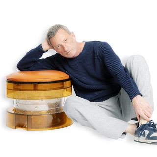 Nasce Kutyna, la sedia telescopica di design  che rievoca ricordi di infanzia