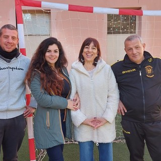 Sport, sorrisi e fair play: il Carnevale della scuola di via Vittorio Veneto tra pallamano e inclusione