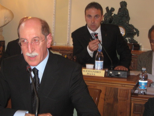 Provincia: la richiesta di dimissioni di Sappa del PD, le reazioni del Pdl e della Lega Provincia: la richiesta di dimissioni di Sappa del PD, le reazioni del Pdl e della Lega