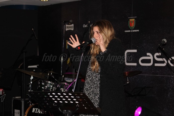 A 'Casa Sanremo' Rakele ha presentato il suo "Io non so cos'è l'amore", in gara a #Sanremo2015