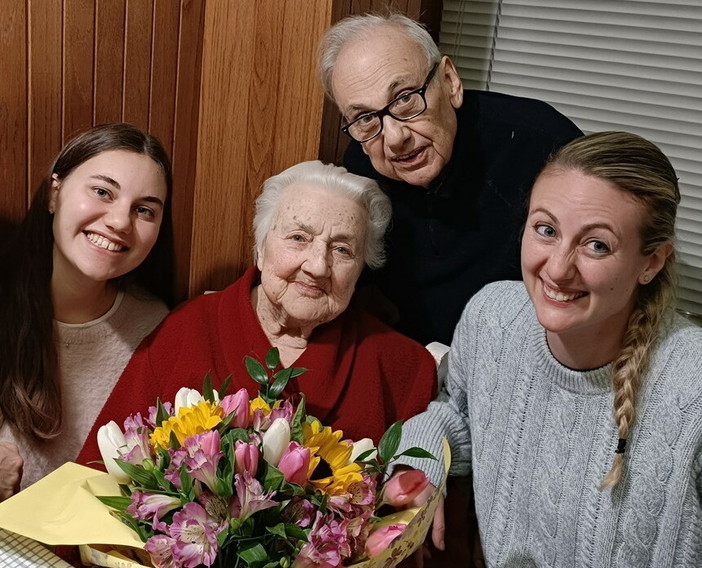 Sanremo: gli auguri del sindaco Alessandro Mager a Maria  Francioni per i suoi 101 anni
