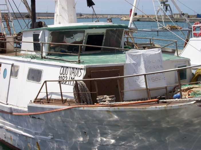 Pescatori: rassicurazioni Ministro, ma la protesta continua