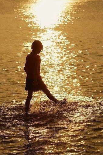 L'Almanacco di Sanremo news. Quando decidi di stare accanto a una persona.... L'Almanacco di Sanremo news. Quando decidi di stare accanto a una persona....