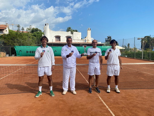 Al tennis club Solaro di Sanremo le finali del campionato nazionale a squadre over 45 e lady 40 (foto) Al tennis club Solaro di Sanremo le finali del campionato nazionale a squadre over 45 e lady 40 (foto)