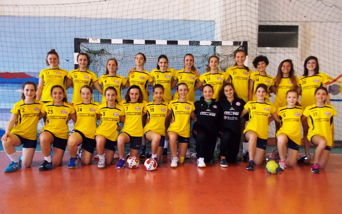 Pallamano Femminile: martedì inizia l'avventura del Centro Convenienza Esse Pallamano Imperia