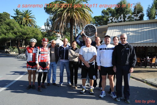 Sanremo: in 11 hanno 'festeggiato' le 11.11 dell'11.11.11, la foto scattata oggi