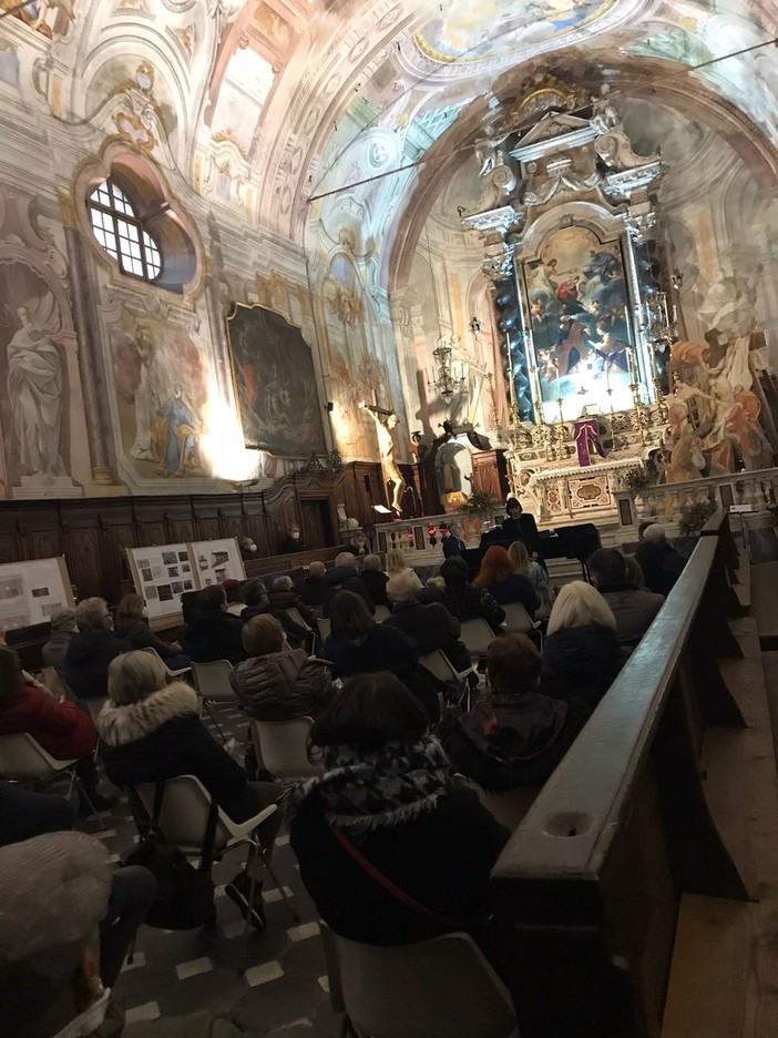 Imperia, all'Oratorio di San Pietro gli auguri in musica alla città del Circolo Parasio (foto)