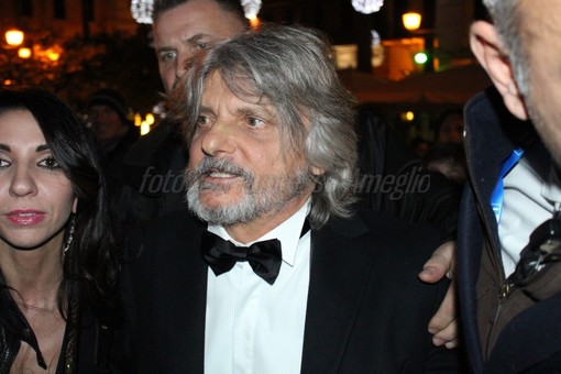 Decine e decine di paparazzi per Massimo Ferrero, talento comico al #Festival2015