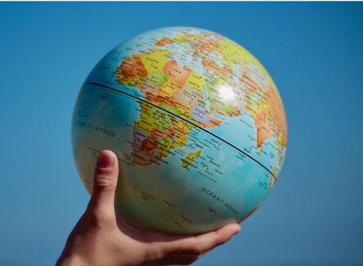 Perché trasferirsi all’estero per lavoro e dove? Tutto ciò che c’è da sapere al riguardo Perché trasferirsi all’estero per lavoro e dove? Tutto ciò che c’è da sapere al riguardo