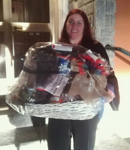 Consegnati 10 premi su 13 della sosottoscrizione a premi di Natale a cura dell’Associazione Culturale Eventi Benefici di Camporosso (foto)