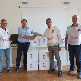 Imperia, consegna di beni alimentari alle famiglie in difficoltà: collaborazione tra Comune e Aido Imperia, consegna di beni alimentari alle famiglie in difficoltà: collaborazione tra Comune e Aido