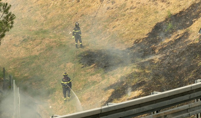 Liguria rinnova la convenzione con i Vigili del fuoco: 2,64 milioni per incendi boschivi e Protezione civile 2026-2028