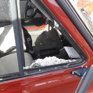 Diano Marina: serie di danneggiamenti alle auto. I cittadini organizzano gruppi di vigilanza su WhatsApp