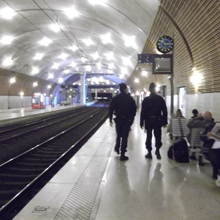 Manifestazione a Cap D'Ail contro il G20. Oggi preferire il treno alla macchina