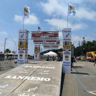 Riprese del film di Riccardo Scamarcio: ecco il palco allestito con il brand 'Rally di Sanremo' (Foto)