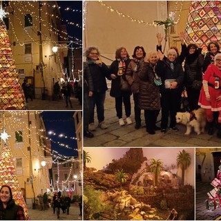 Bordighera Alta accende l'albero di Natale all'uncinetto (Foto e video) Bordighera Alta accende l'albero di Natale all'uncinetto (Foto e video)