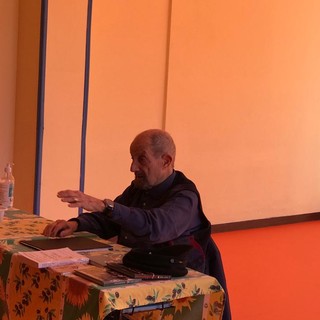 Verso la Giornata della memoria: il professor Ottolenghi parla agli alunni della Montessori (foto) Verso la Giornata della memoria: il professor Ottolenghi parla agli alunni della Montessori (foto)