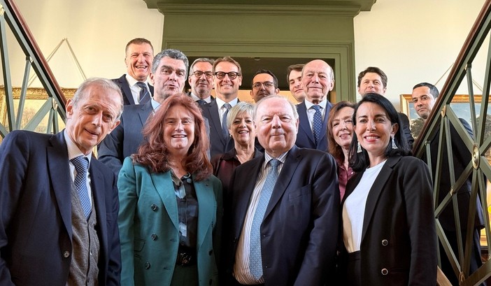 Trasporti transfrontalieri: Scajola a Parigi chiede più sinergia Italia-Francia Trasporti transfrontalieri: Scajola a Parigi chiede più sinergia Italia-Francia