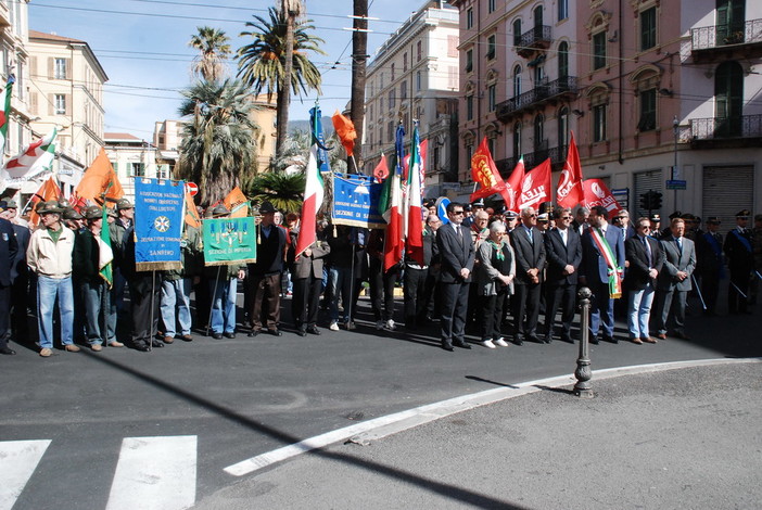 Prosegue la discussione sul 25 aprile: Piefrancesca "Negli anni 30 si lasciava la porta aperta!" Prosegue la discussione sul 25 aprile: Piefrancesca "Negli anni 30 si lasciava la porta aperta!"