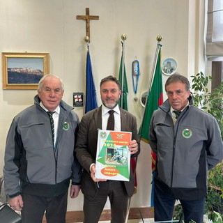 Regione Liguria e ANFor rafforzano la collaborazione: consegnato il calendario 2026 al vicepresidente Piana