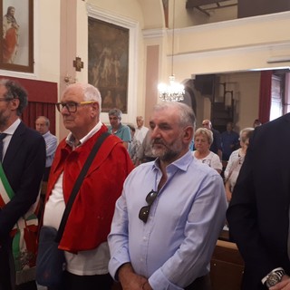 Celebrati a Cesio i 60 anni di sacerdozio di monsignor Gandolfo. Il sindaco Natta: “Tanti i ricordi del nostro don Bacì” (foto)