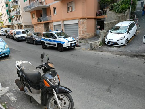 Sanremo: troppi scooter contromano in via Galilei, un nostro lettore lancia l'allarme